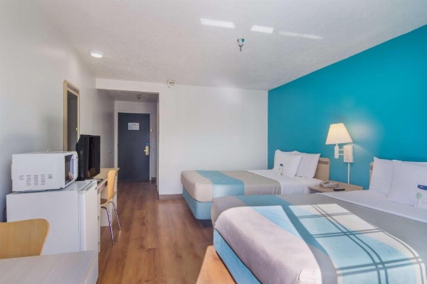 Motel 6-The Dalles, OR image 10