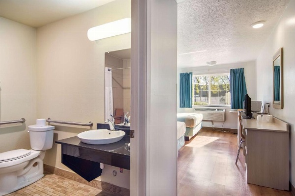 Motel 6-The Dalles, OR image 12
