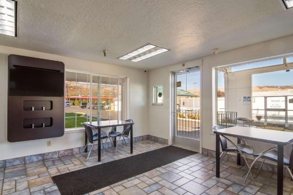 Motel 6-The Dalles, OR image 22